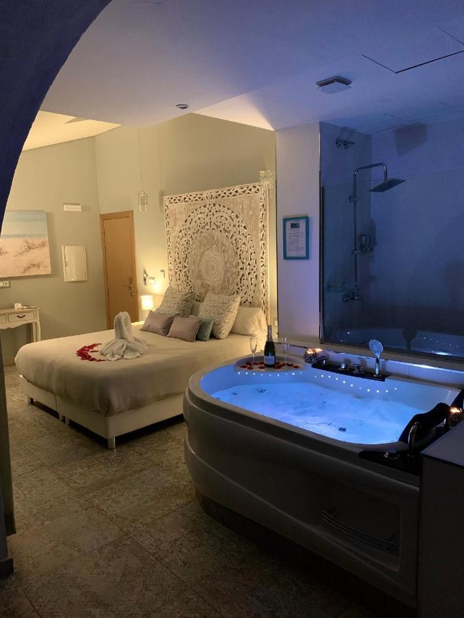 Akla Hotel 바다호스 외부 사진