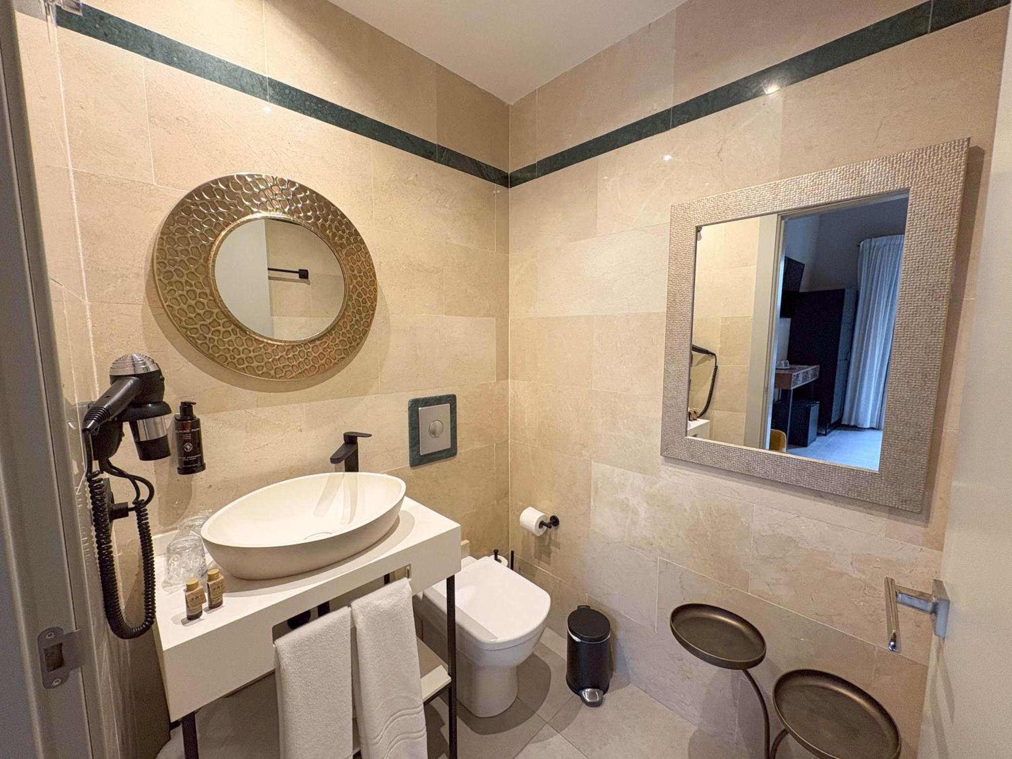 Akla Hotel 바다호스 외부 사진