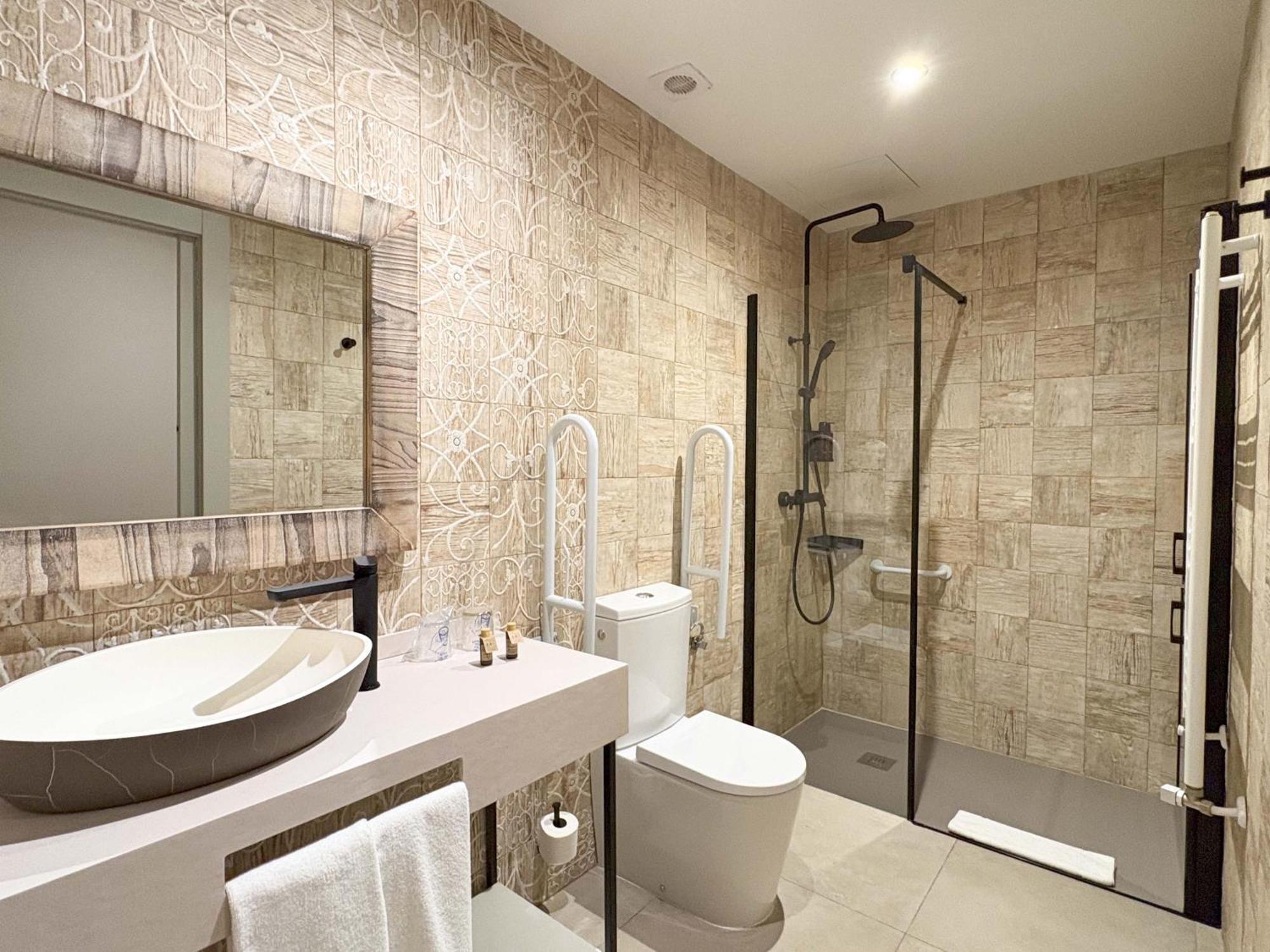 Akla Hotel 바다호스 외부 사진